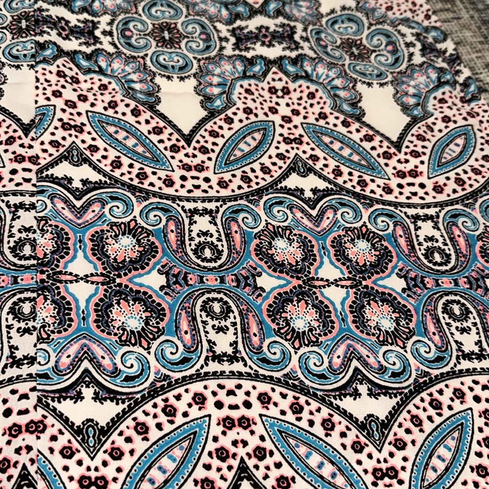 Patterned Spaghetti Strap Top - Picture 3 of 3